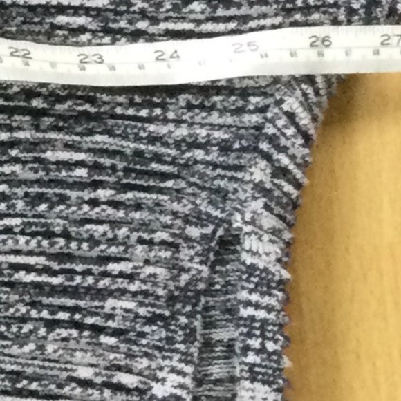 Babaton Oversized Crop Sweater Medium Navy - Picture 9 of 11